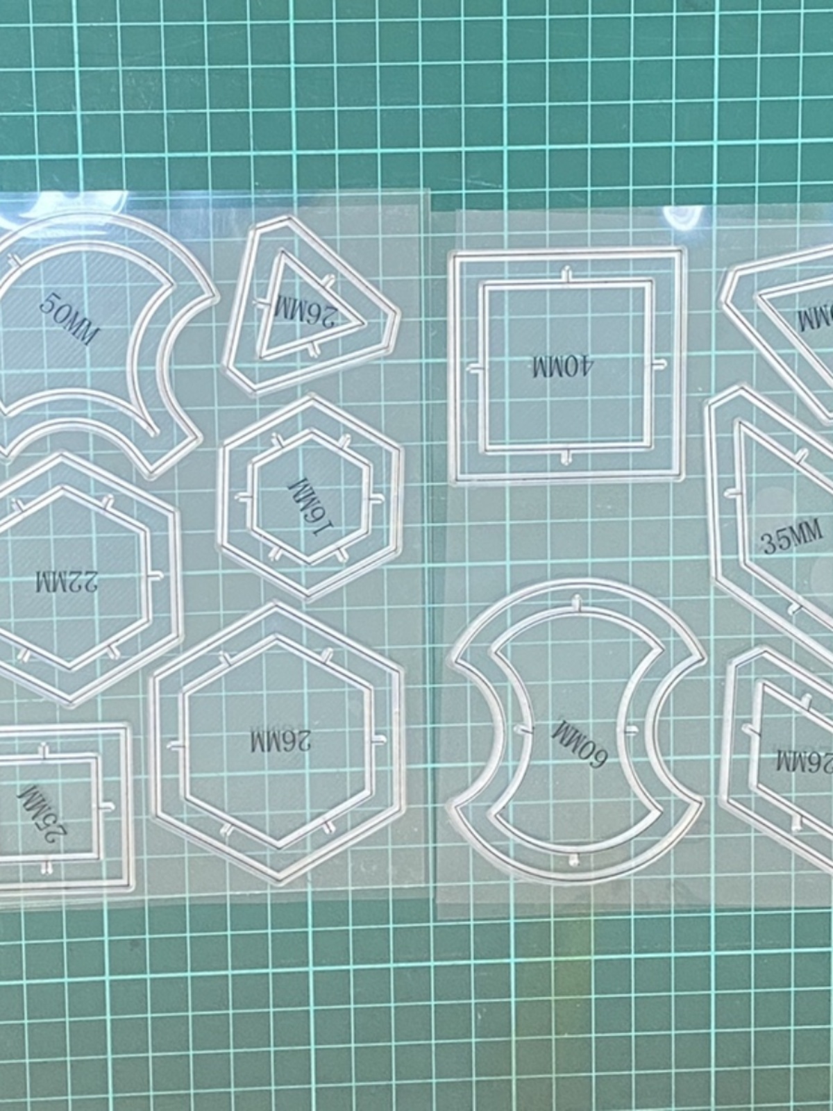 Sewing Necessities - ชุดเครื่องมือปั๊มอะคริลิคสำหรับงานเย็บผ้า DIY แบบแฮนด์เมด 11 แบบ พร้อมอุปกรณ์ตกแต่งผนัง